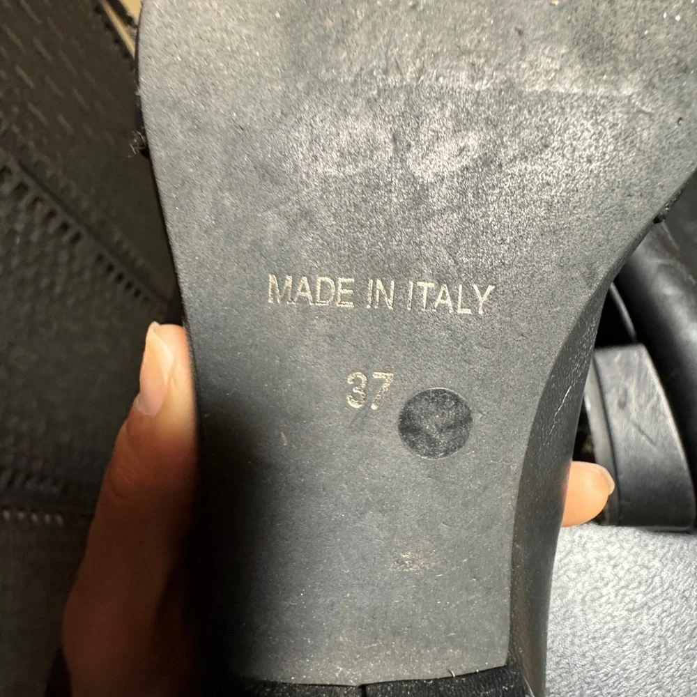 Avellini Eur 37 flats made in Italy